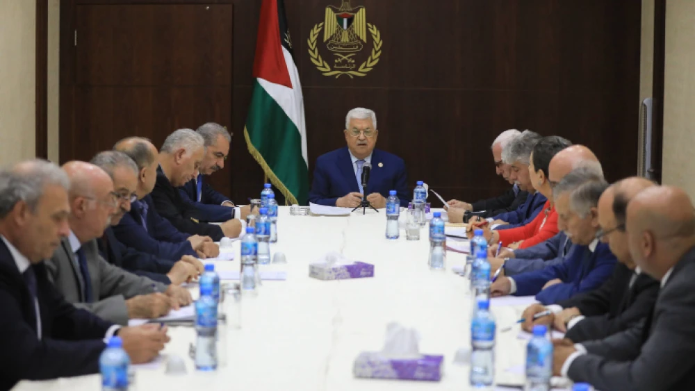 Palestinian leader Mahmoud Abbas meets with members of the PLO Executive Committee in Ramallah on Oct. 3, 2019. Photo by Flash90.
