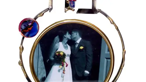 Artist Gary Rosenthal's "Ahava" broken wedding-glass keepsake photo frame. Credit: Courtesy Gary Rosenthal.