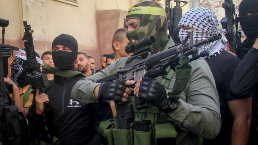 Palestinian gunmen and mourners attend the funeral of two Palestinian gunmen who were killed during clashes with Israeli forces near the Huwara checkpoint, in the West Bank city of Nablus, Oct. 28, 2022. Photo by Nasser Ishtayeh/Flash90.