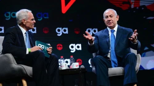 Prime Minister Benjamin Netanyahu with Richard V. Sandler, Chairman of The Jewish Federation of North America (JFNA) at the Jewish federation's annual General Assembly in Tel Aviv, on October 24, 2018. Photo by Tomer Neuberg/Flash90
