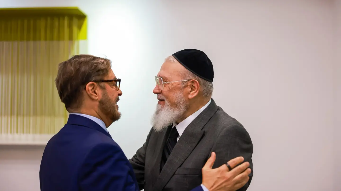 Venezuela top rabbi urges renewal of Israel ties
