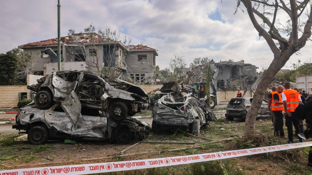 Damage from an Iranian ballistic missile impact in Ness Ziona, June 22, 2025. Photo by Yossi Aloni/Flash90.
