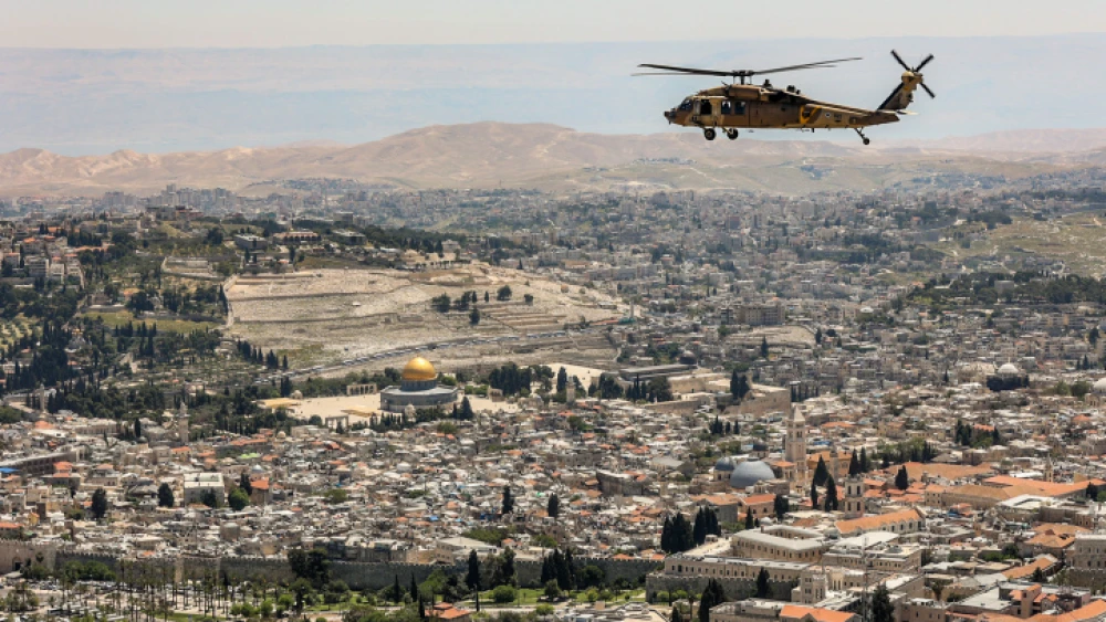 An Israeli Air Force Sikorsky UH-60 Black Hawk seen over the Old City of Jerusalem, during Israel's 75th Independence Day, April 26, 2023. Photo by Flash90.