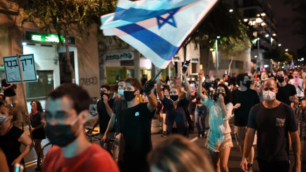 A demonstration against Israeli Prime Minister Benjamin Netanyahu and coronavirus lockdown measures in Tel Aviv on Oct. 10, 2020. Photo by Gili Yaari /Flash90.