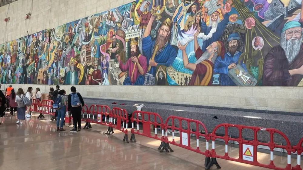 The mural at Ben-Gurion International Airport is 50 meters long and five meters high. Credit: ILAN Spokesperson.