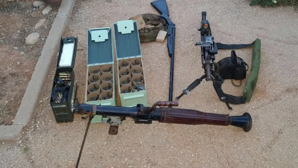 Weapons seized near Mevo Dotan in northwestern Samaria, March 21, 2017. Credit: Israel Security Agency (Shin Bet).