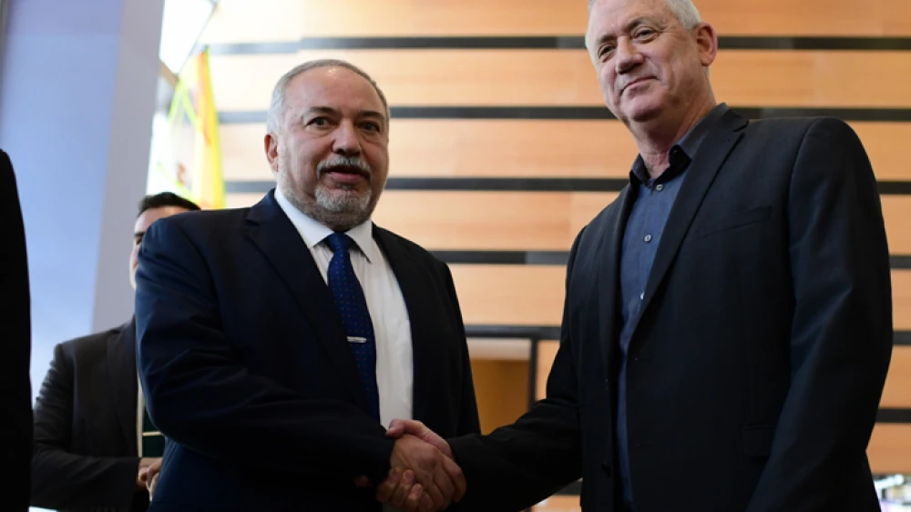 Blue and White Party leader Benny Gantz and Yisrael Beiteinu Party head Avigdor Lieberman hold a joint statement after meeting in Ramat Gan on March 9, 2020. Photo by Tomer Neuberg/Flash90.