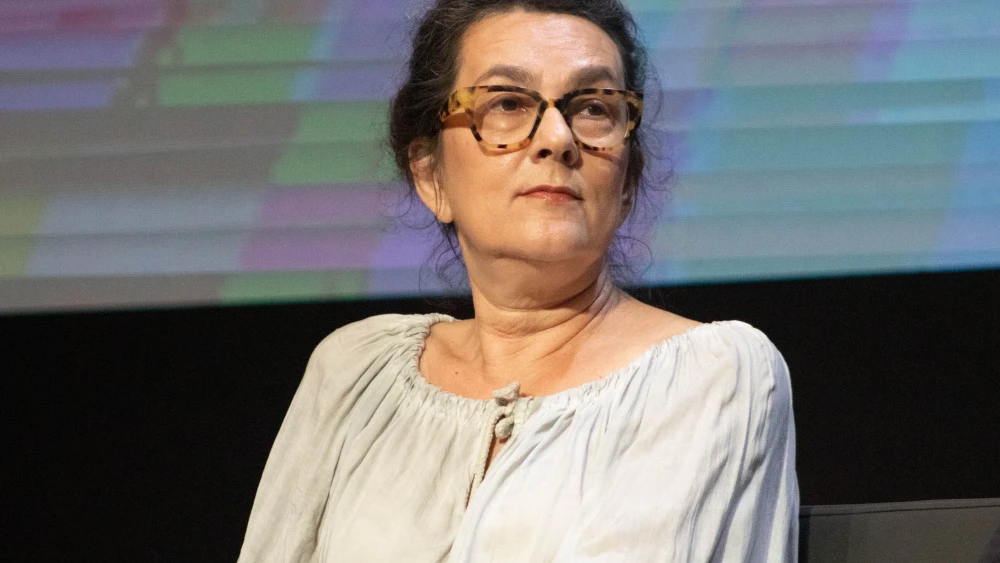 Irit Linur. Photo by David Isaac.