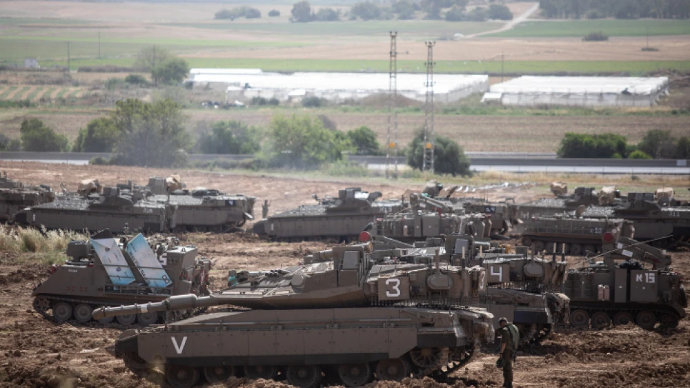 IDF tanks stationed near the border with Gaza on May 6, 2019. Photo by Aharon Krohn/Flash90.