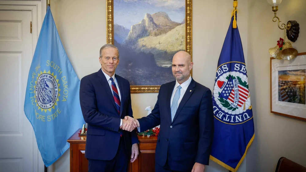Knesset Speaker Amir Ohana meets Senate Majority Leader John Thune (R-S.D.) in Washington, D.C., Dec. 9, 2025. Photo by Noam Moskowitz/Knesset Press Office.