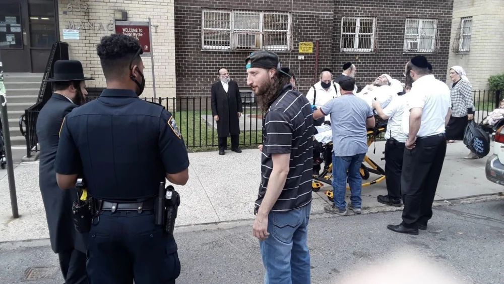 This Jewish man was attacked in the lobby of his Brooklyn building in what appears to have been an antisemitic hate crime, Aug. 21, 2020. Source: Dov Hikind/Twitter.