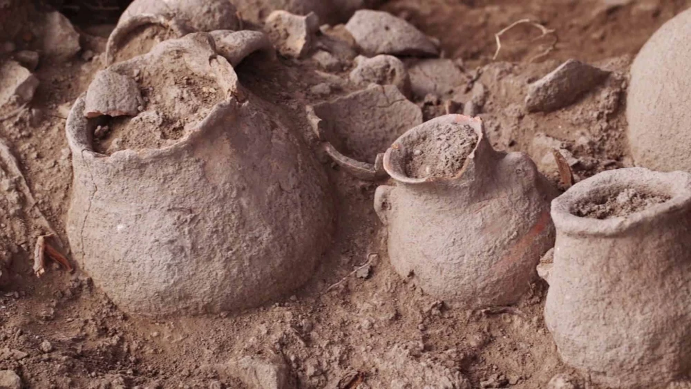 Ancient vessels unearthed during an archaeological dig in a 5,000 year-old settlement near the central Israeli city of Beit Shemesh. Credit: Israel Antiquities Authority.