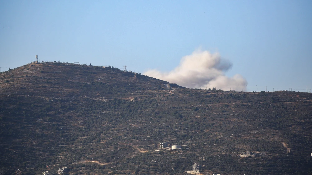 Smoke rises from an Israeli community in Samaria after a ballistic missile fired by Iran hit the area, June 8, 2026. Photo by Nasser Ishtayeh/Flash90.