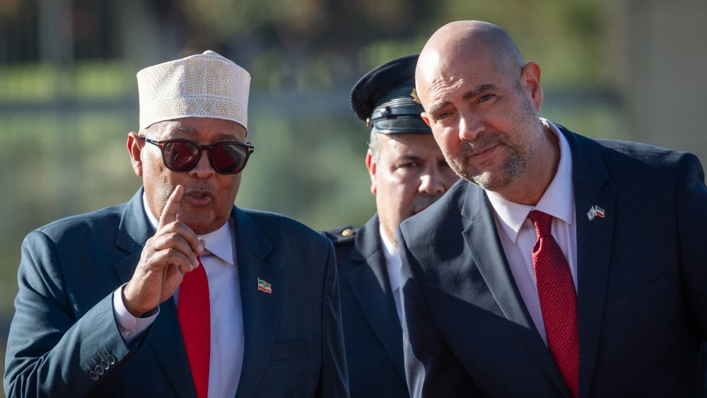 Knesset Speaker Amir Ohana welcomes Somaliland President Abdirahman Abdullahi Mohamed during an official ceremony at the Knesset in Jerusalem, June 16, 2026. Credit: Yonatan Sindel/Flash90.