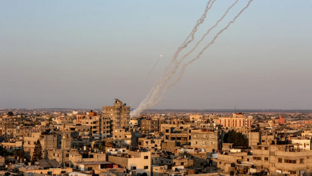 Terrorist groups in Rafah launch rockets towards Israel, on August 7, 2022. Photo by Abed Rahim Khatib/Flash90.