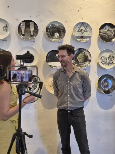Ivri Singe ‘A Plate of Hope and Color’: Leading Israeli artists unite to embrace ...