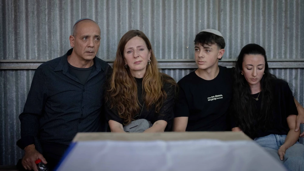 Nissim and Ricarda Louk at their daughter Shani Louk's funeral in Srigim, west of Jerusalem, on May 19, 2024. Photo by Chaim Goldberg/Flash90.