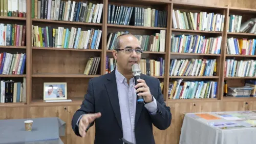 Economist Erez Zadok details his vision for the future of Judea and Samaria. Credit: Gershon Elinson.