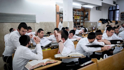 Ultra orthodox men study at the Mir Yeshiva in the ultra orthodox neighborhood of Mea Shearim, Jerusalem, May 30, 2024. Photo by Arie Leib Abrams/Flash90.