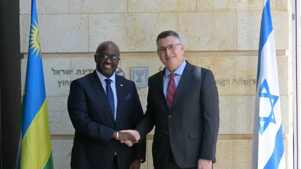 Rwandan Foreign Minister Olivier Nduhungirehe, left, shakes hands with Israeli Foreign Minister Gideon Sa'ar at the Ministry of Foreign Affairs in Jerusalem, July 6, 2026. Photo by Shlomi Amsalem / GPO.