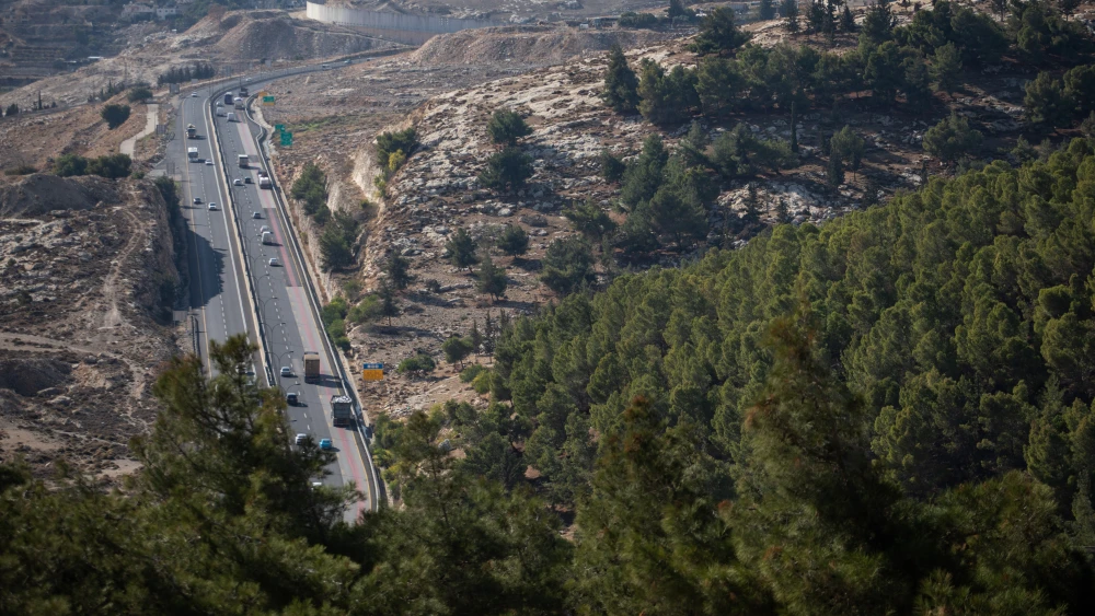 View of Route 1, the Ma'ale Adumim-Jerusalem Road, from the Judean Desert area known as E1, Dec. 10, 2019. Photo by Hadas Parush/Flash90.