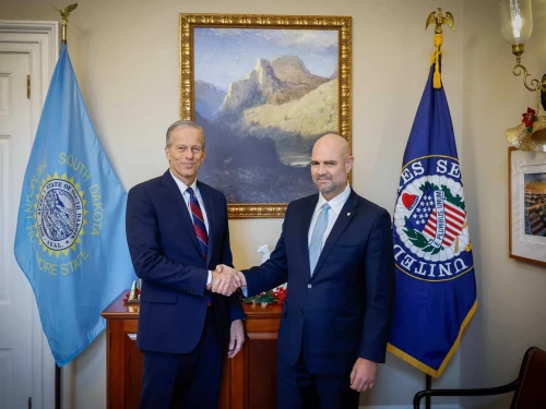 Knesset Speaker Amir Ohana meets Senate Majority Leader John Thune (R-S.D.) in Washington, D.C., Dec. 9, 2025. Photo by Noam Moskowitz/Knesset Press Office.