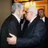 Palestinian Authority leader Mahmoud Abbas with Hamas leader Khaled Mashaal