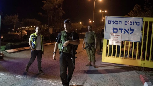 Israeli security forces at the scene of a stabbing attack in the Jewish settlement of Adam on July 26, 2018. Photo by Hadas Parush/Flash90.