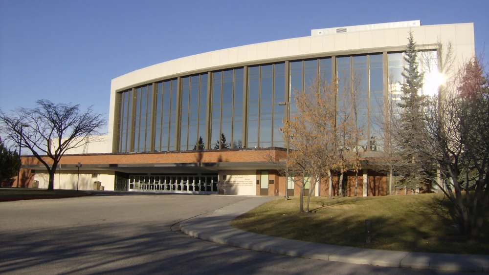 Southern Alberta Jubilee Auditorium, Calgary, Alberta, Canada. Credit: Thivierr via Wikimedia Commons.