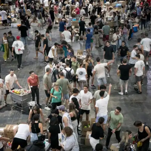 Israeli citizens pack donations of food and other necessities for Israeli soldiers and citizens in the south, in Tel Aviv, Oct. 9, 2023. Photo by Miriam Alster/Flash90.