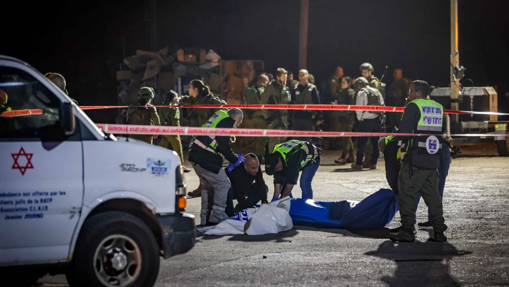 Israeli security forces at the scene of a deadly shooting attack near the Jewish community of Eli in Samaria, Feb. 29, 2024. Photo by Chaim Goldberg/Flash90.