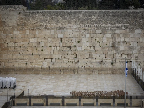 The Western Wall in Jerusalem is seen closed to visitors amid the war with Iran and ongoing missile fire toward Israel, March 1, 2026. Photo by Yonatan Sindel/Flash90.
