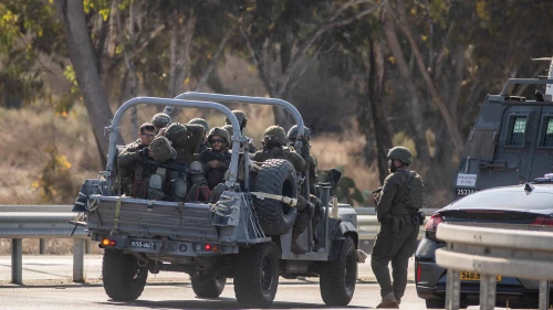 Israeli soldiers patrol a main road near the southern Israeli city of Sderot, Oct. 7, 2023. Photo by Oren Ben Hakoon/Flash90.