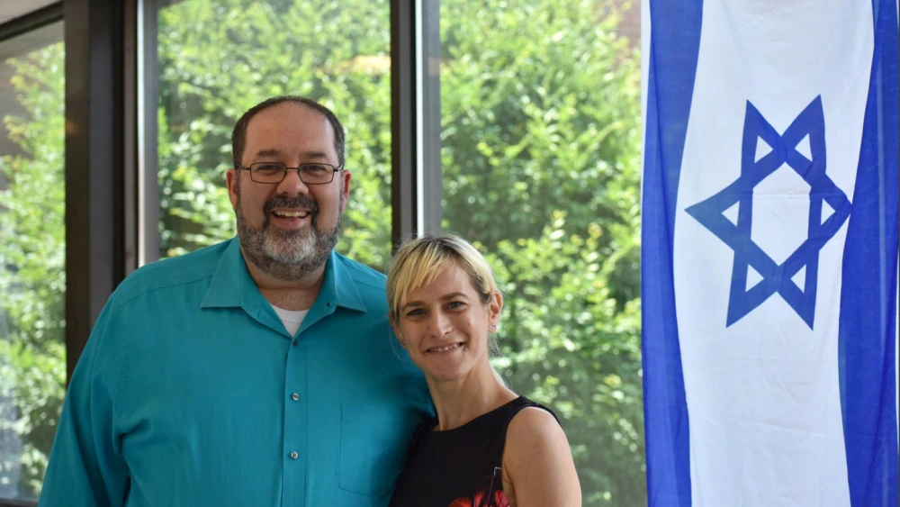 Jordan Shenker, CEO of the Kaplen JCC, and Aya Shechter, IAC’s New Jersey Regional Director. Credit: Courtesy.