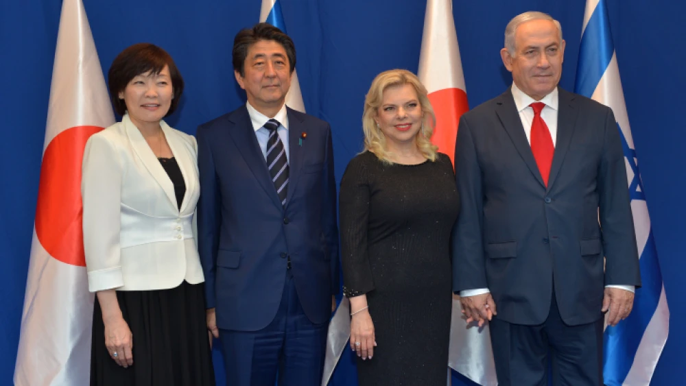 Israeli Prime Minister Benjamin Netanyahu and his wife, Sara, host a dinner for Japanese Prime Minister Shinzo Abe and his wife, Akie, at the PM's Residence in Jerusalem on May 2, 2018. Photo by Kobi Gideon/GPO.