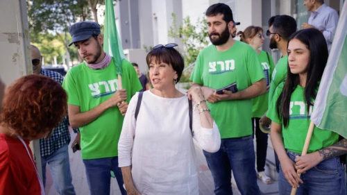 Meretz Party chairwoman Zehava Gal-On casts her vote at a polling station in Bnei Brak, during the Knesset elections, on Nov. 1, 2022. Photo by Roy Alima/Flash90.