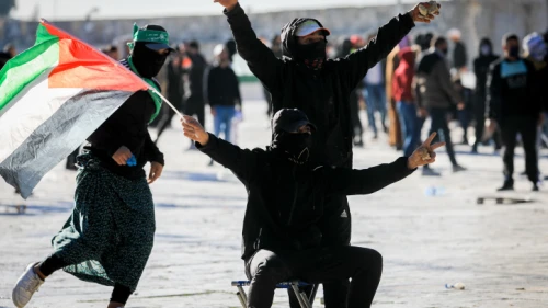Palestinian rioters clash with Israeli security forces at the Al-Aqsa mosque compound in Jerusalem's Old City on April 15, 2022. Photo by Jamal Awad/Flash90.