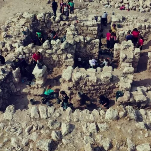 Excavations of a Hellenist structure destroyed by the Hasmoneans in Lachish. Photo by Emil Aladjem/Israel Antiquities Authority.
