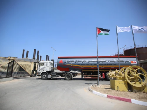 A truck carrying fuel enters a power plant in the central Gaza Strip, Aug. 27, 2019. Photo by Hassan Jedi/Flash90.