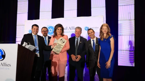 Daystar Television Network co-founder Joni Lamb receives the Israel Allies Foundation annual award in Dallas, Sept. 12, 2024. Credit: Courtesy of the Israel Allies Foundation.