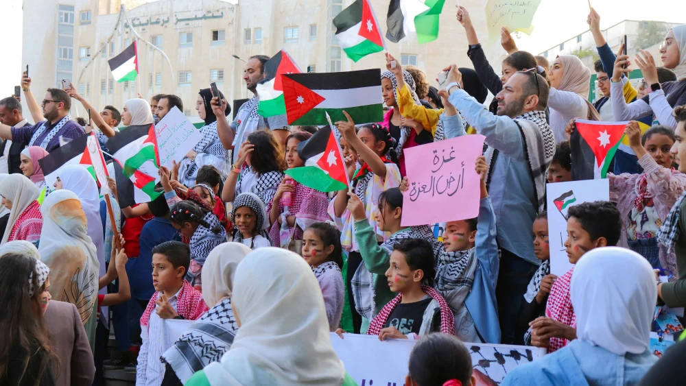 Jordanians rally in Amman in solidarity with Hamas and the Palestinians, Oct. 18, 2023. Photo by Omar al-Hyari/Shutterstock.