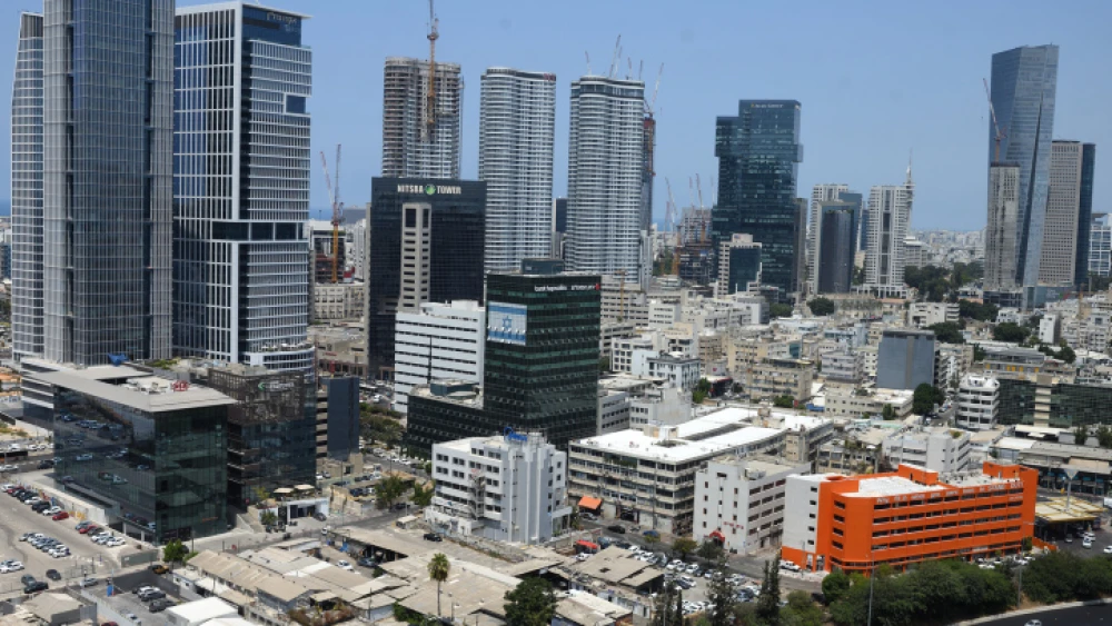 The financial district in central Tel Aviv. Photo by Gili Yaari/Flash90.