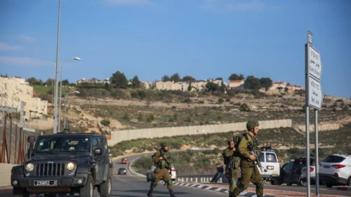 IDF soldiers at the entrance to Har Gilo, Feb. 23, 2020. Photo by Yonatan Sindel/Flash90.