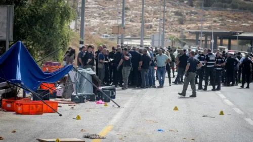 Israeli security forces at the scene of a terror attack near Modi'in, Aug. 31, 2023. Photo by Jamal Awad/Flash90.