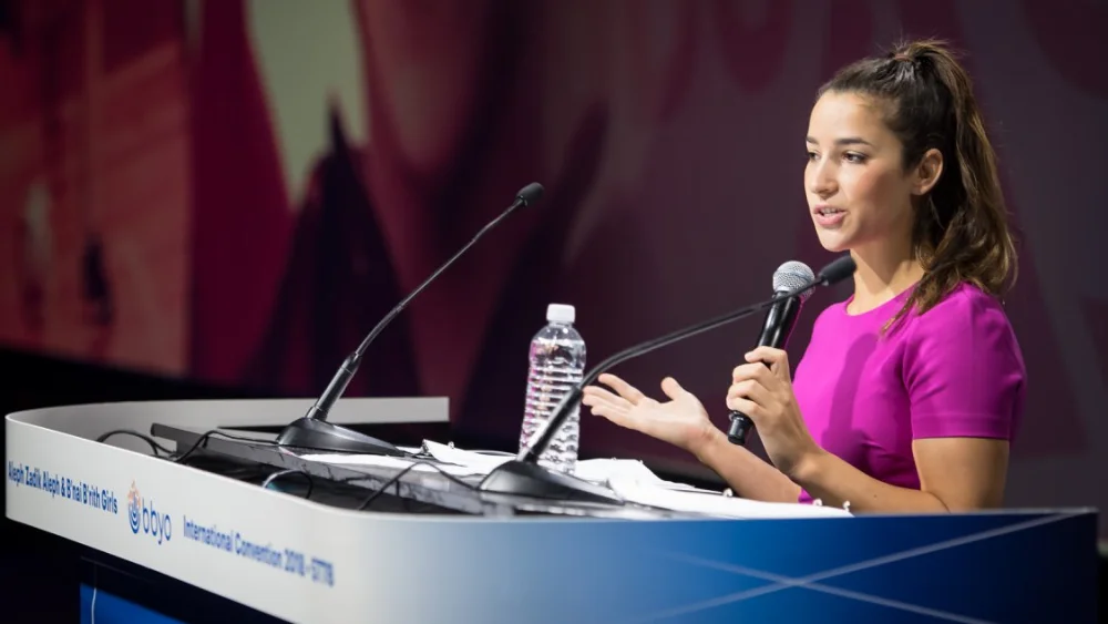 U.S. gymnastics Olympian Aly Raisman addresses worldwide delegates at the BBYO convention. Credit: Jason Dixon Photography.