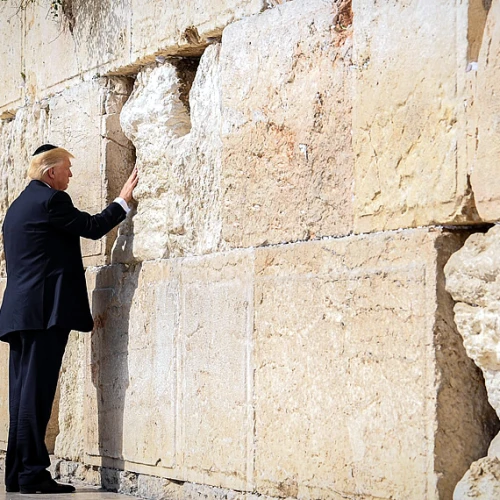U.S. President Donald Trump visits the Western Wall in Jerusalem, May 22, 2017. Credit: GOP.