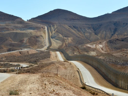 The Egyptian border as seen from Road 10 in southern Israel, Dec. 5, 2018. Photo by Yossi Zeliger/Flash90.