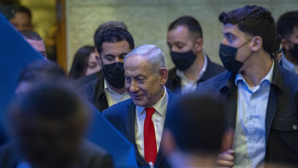 Israeli Prime Minister Benjamin Netanyahu at his Likud Party’s election headquarters at Binyanei HaUma in Jerusalem, following Israel’s general elections, early on Oct. 28, 2026. Photo by Chaim Goldberg/Flash90.