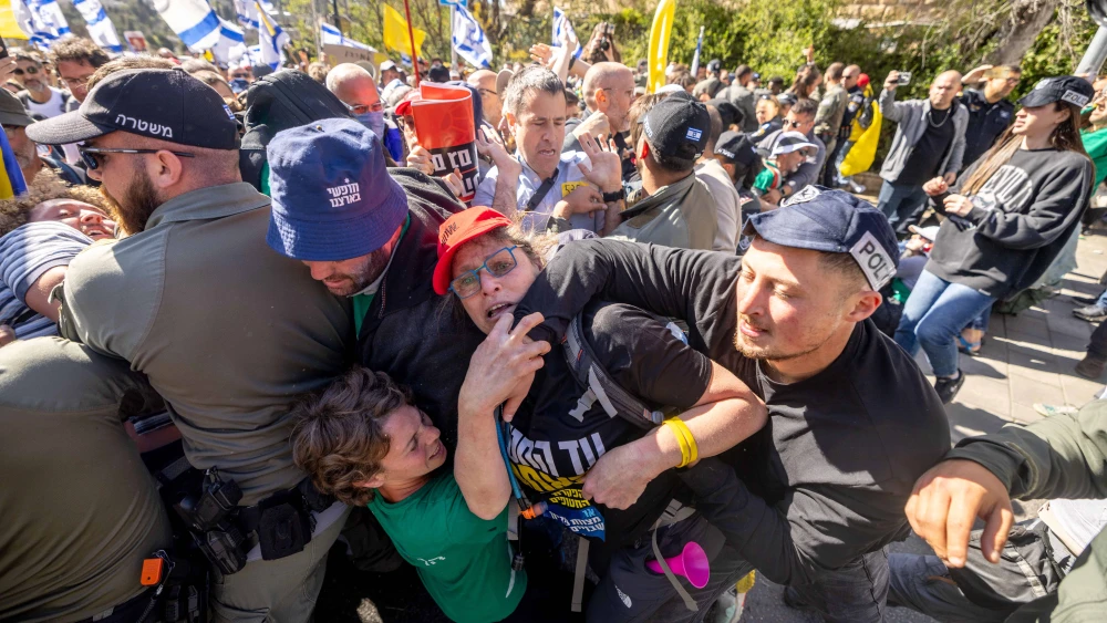 Israelis protest against Prime Minister Benjamin Netanyahu in Jerusalem, March 19, 2025. Photo by Chaim Goldberg/Flash90.