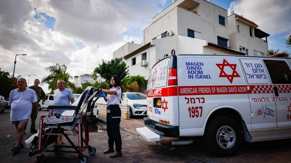 Israeli security and rescue personnel in Kiryat Bialik, Sept. 22, 2024. Photo by Chaim Goldberg/Flash90.